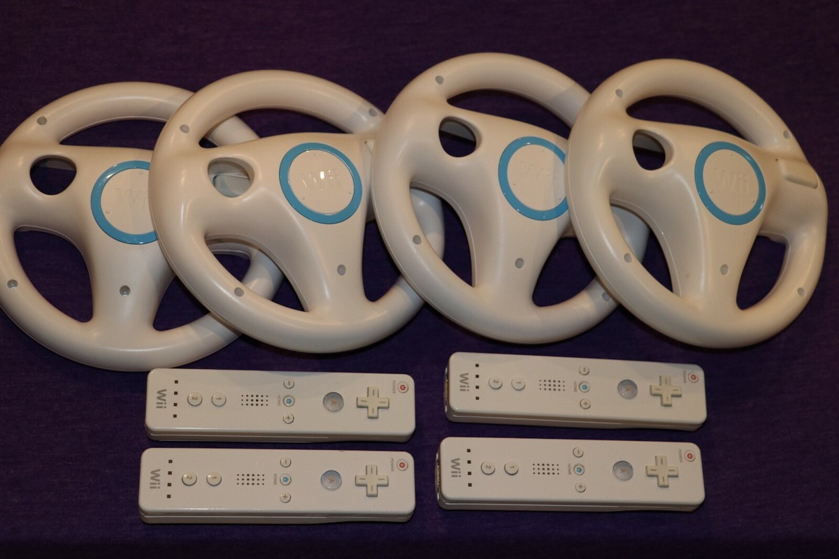 Nintendo Wii Console RVL-001 Mario Kart 4 Player Bundle OEM