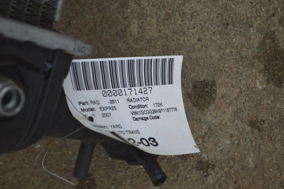 Chevy Express 2500 2005-2009 4,8 L motor refrigeración refrigerante radiador OEM Foto 3 de 3