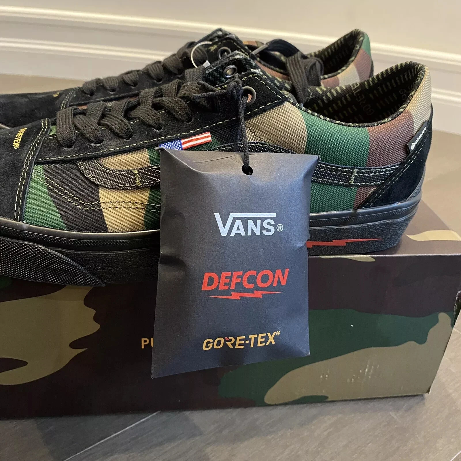 Vans x DEFCON Gore Tex Old Skool camouflage noir   Taille 9,5 Supreme WTAPS