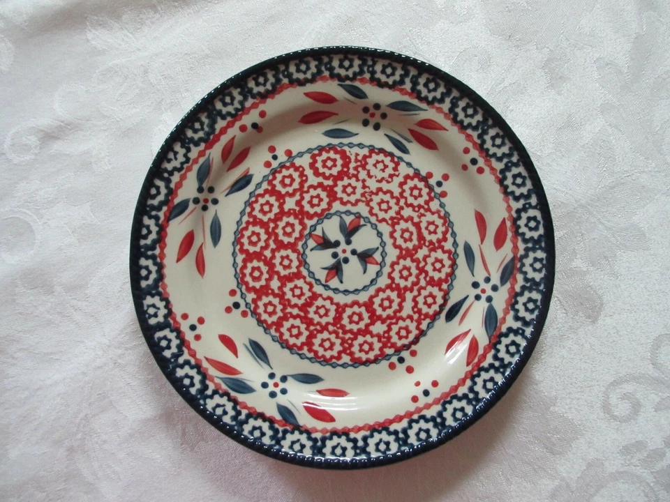 Temp-tations Fireworkfetti 8 platos de cena y 6 ensaladas rojo, blanco y azul, juego de 8 piezas Foto 3 de 4