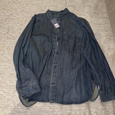 Universal Thread Women's Relaxed Fit Denim Button-Down Shirt Size L