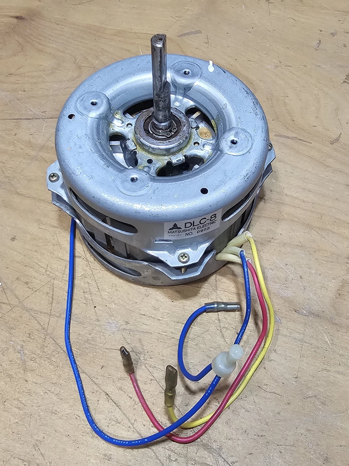 CUISINART FOOD PROCESSOR BLENDER DLC-8E PART MOTOR NO HOUSING TESTED & WORKING!
Opens in a new windo