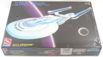 Star Trek U.S.S. Excelsior NCC-2000 AMT-ERTL 1994 Model Kit 6630 Skill Level 2