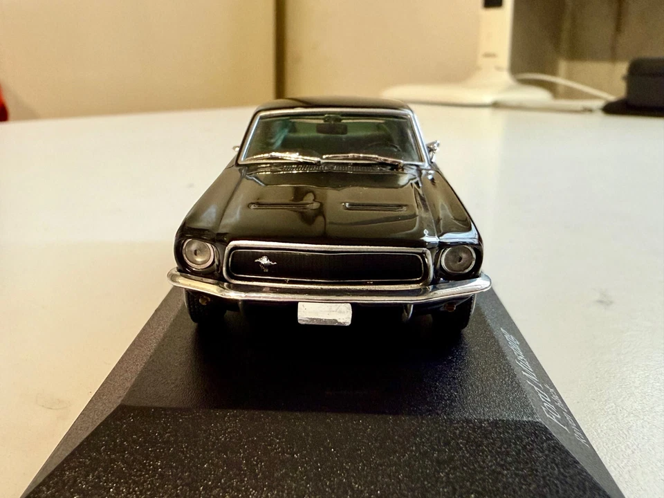 MINICHAMPS 400082020 FORD MUSTANG 1968 NERO 1/43 - Immagine 4 di 4