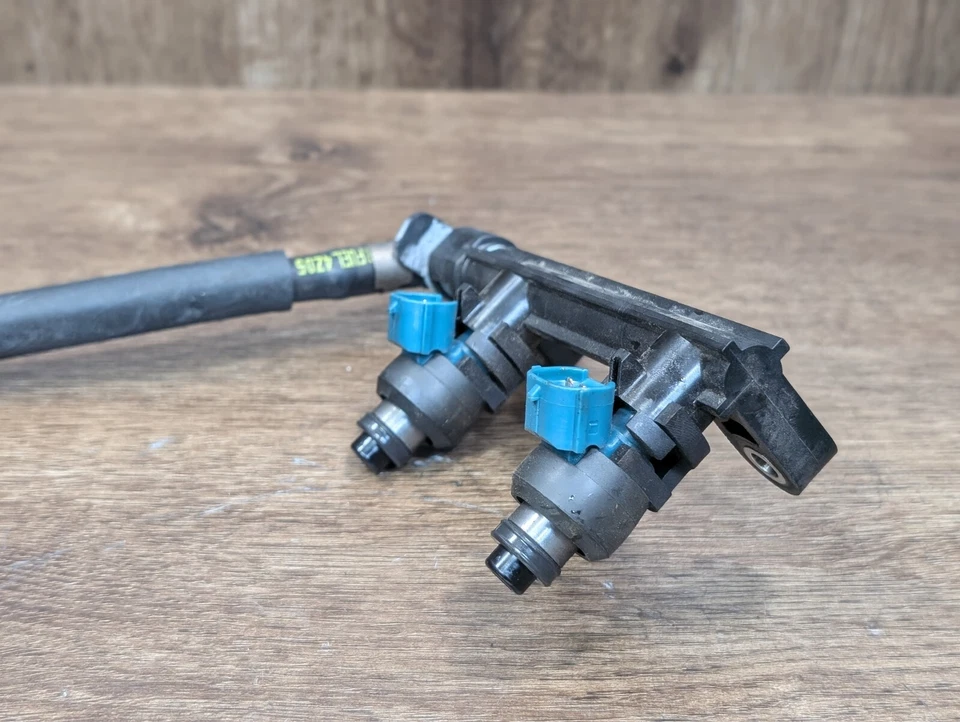 Honda CTX 700 CTX700N 2014-2017 OEM inyectores de combustible inyección chorros de gas manguera de riel Foto 2 de 4