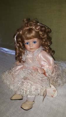 bambole di porcellana bellissime