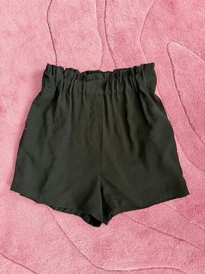 H&M High-Waist Shorts mit lockerem Fall schwarz / gold - 40 / M - L