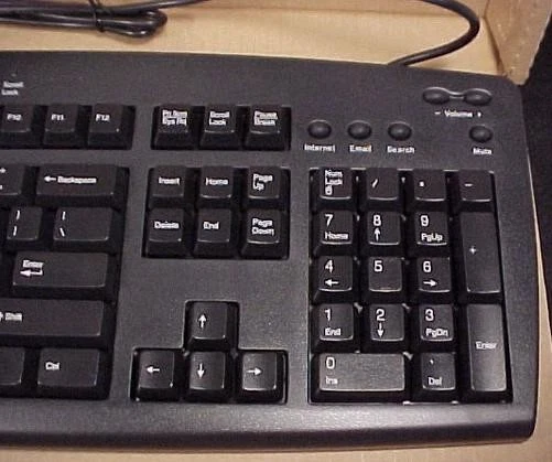 eMachines PS/2 Wired Keyboard Model KB-9908 with Volume Utility Keys Brand New - Image 4 of 4