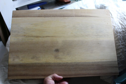 GRANDE - Tabla de cortar madera de acacia rústica de 12"" x 17 3/4"" The Pioneer Woman - Imagen 1 de 4