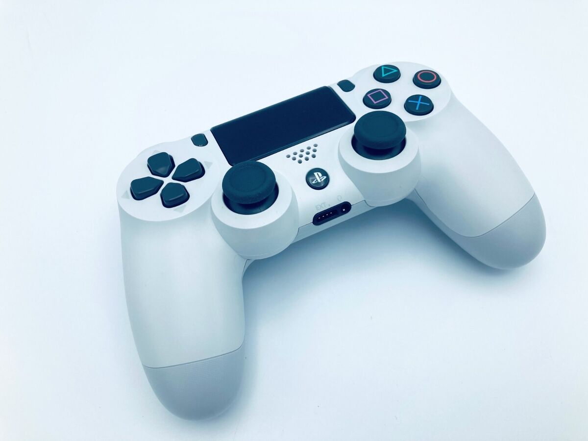 Playstation4 Pro Ps4 Console Glacier White 1tb Cuh-7000bb02 Playstation4 Pro Ps4 Console Glacier White 1tb Cuh-7000bb02