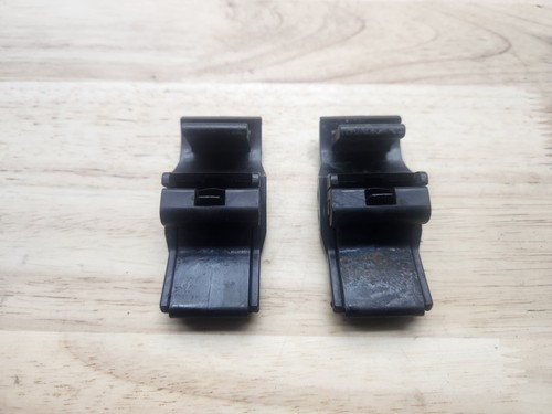 96 97 98 BMW Z3 UPPER RADIATOR BRACKETS MOUNTS SUPPORT CLIP SET PAIR BOTH OEM - Picture 8 of 15