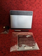 WACOM Intuos CTL-480 Small Creative Pen Tablet Digital used