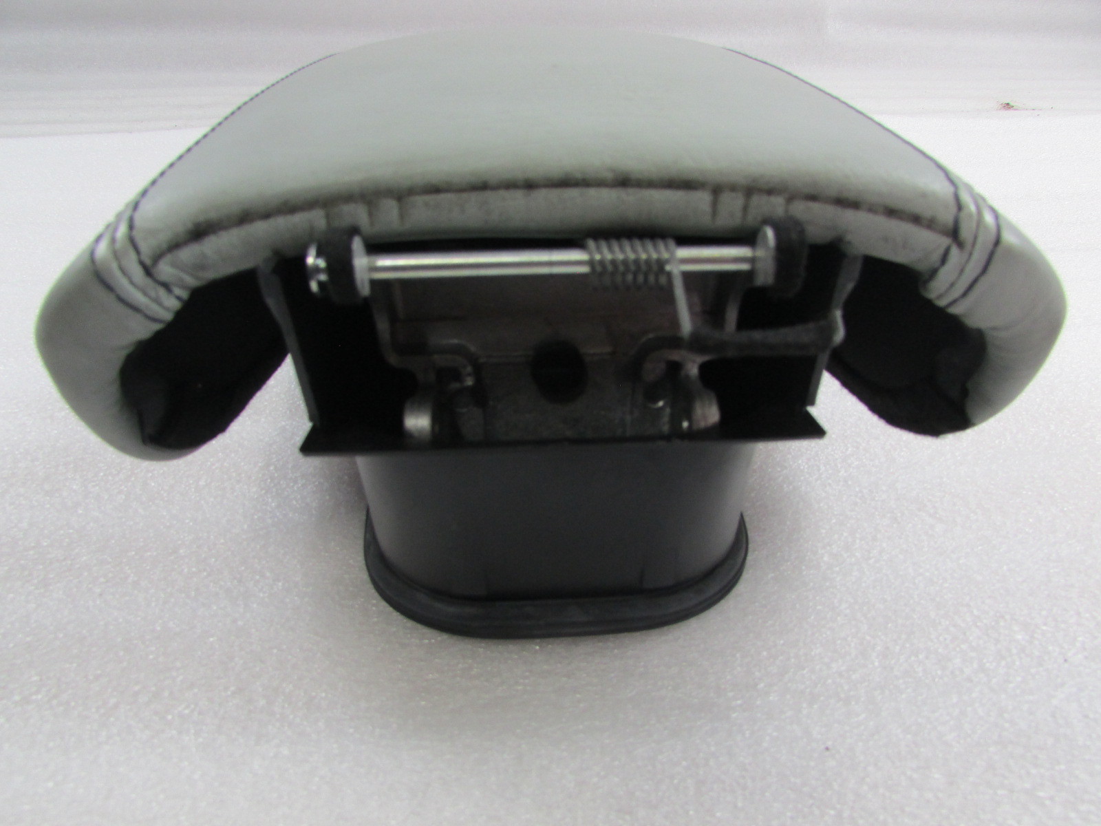 Maserati Quattroporte, Center Console Lid, Grey, Used, P/N 981307417