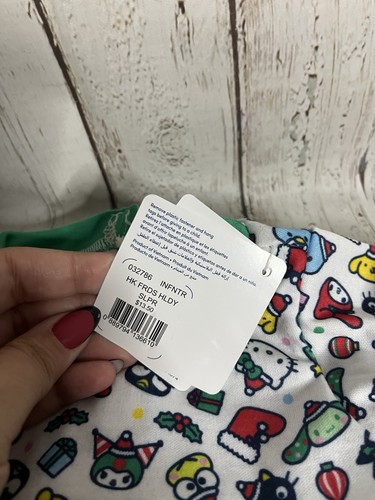 Nuevo con etiquetas Build A Bear Hello Kitty Holiday SLEEPER Pijama 2024 Sanrio Ropa BAB - Imagen 4 de 5