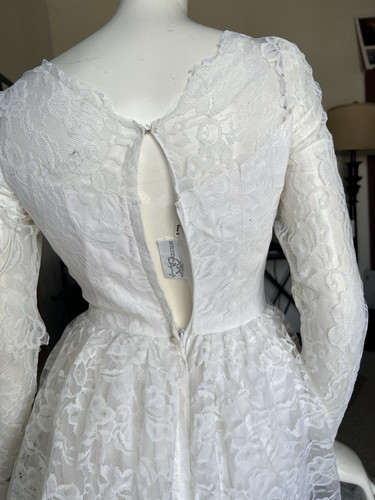 1950's Vintage Chantilly Lace White Wedding- ORIGINAL TAGS-STUNNING! - Picture 13 of 20