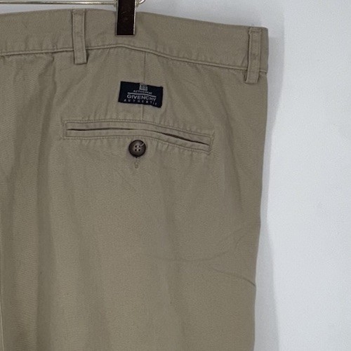 Givenchy Activewear Shorts Men's Size 44 Vintage Pleated Chino Khaki Golf Shorts thumbnail 3
