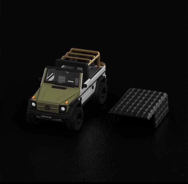 Hot Wheels x Mercedes-Benz Project G-class Past II Future NIGO