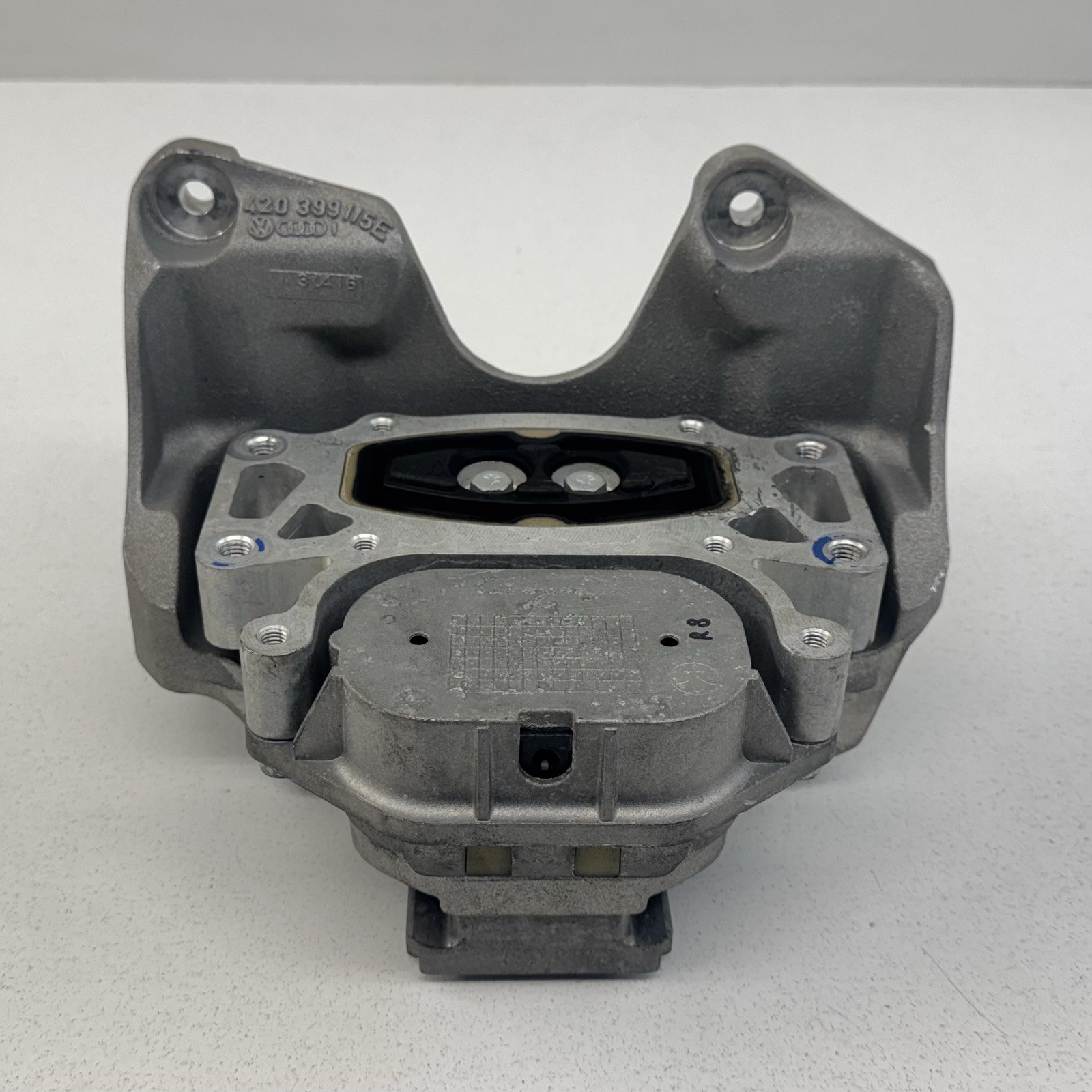 17-23 Audi R8 Plus AWD Automatic Transmission Support Mount Bracket OEM