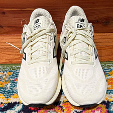New Balance Fresh Foam X 880v15 GORE-TEX White/Black Running Sneaker W880GA15