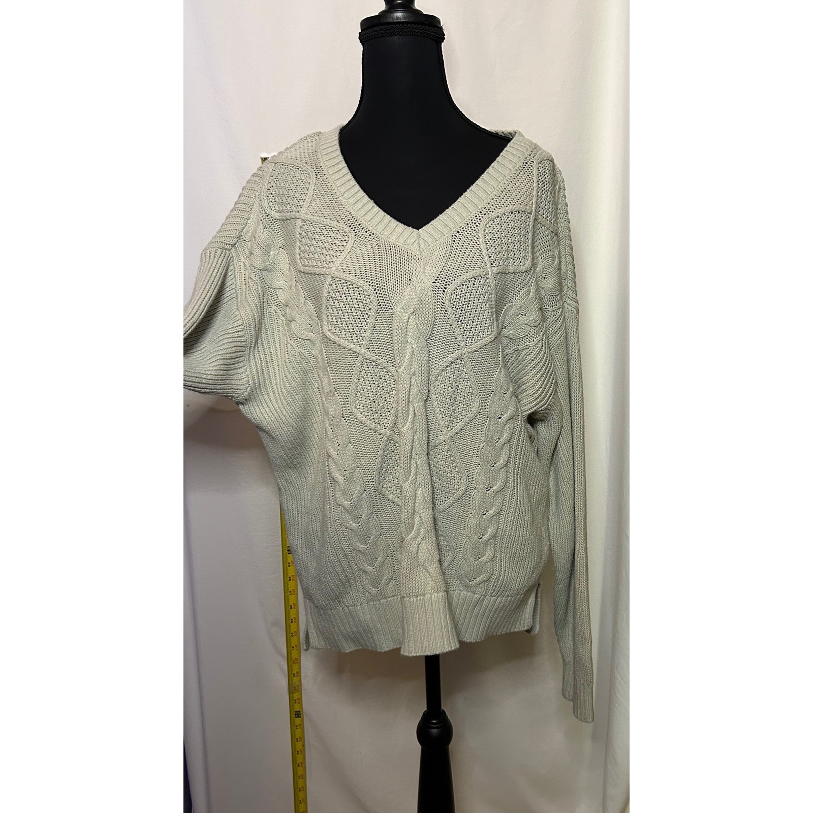 Sonoma Women's Beige V Neck Cable Knit Sweater Long Sleeve Cozy Cream Pullover