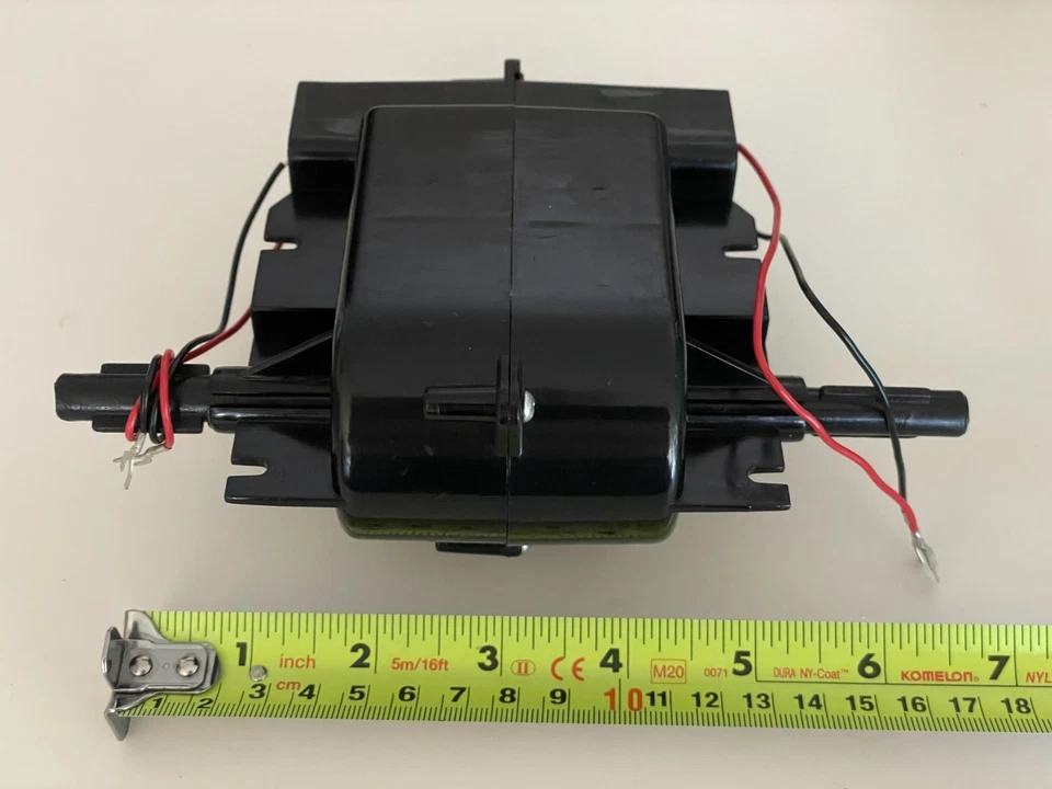 Twin brushed motors gearbox for toy car or robot, never used, vintage - Image 2 of 3