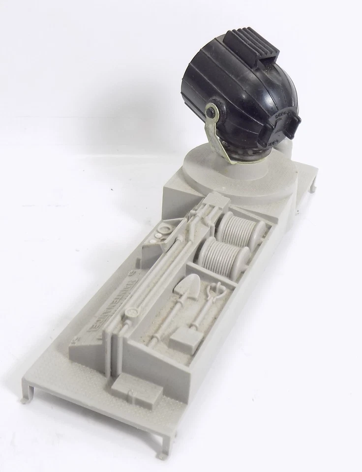 O SCALE / Lionel / Searchlight / FLATCAR PLASTIC PARTS - Image 4 of 4