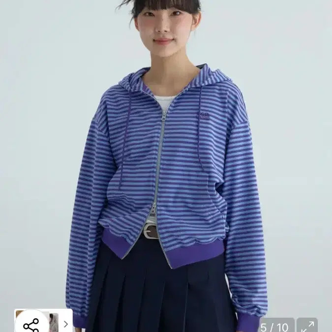 Codegraph Light Weight Stripe Hoodie Sweatshirt N… - image 3