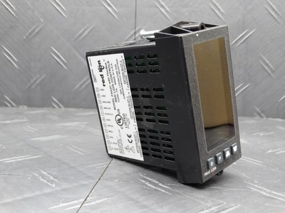 Red Lion PID Temperature Controller 250 VAC 50/60 HZ PX2C8V00
