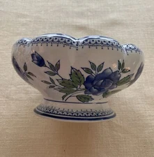 Blue Roses Chinoiserie AAA Imports Fine Pottery 9”