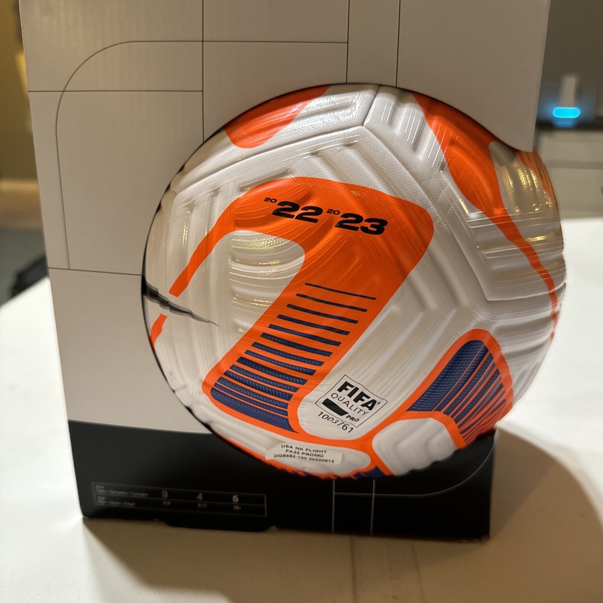 サッカーボール NIKE Flight Soccer Ball Nike Flight Soccer Ball – Midway Sports