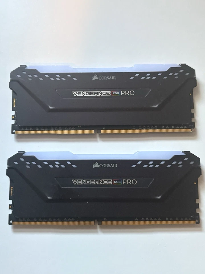CORSAIR Vengeance RGB Pro 32GB (2 x 16GB) DDR4 3200MT Kit CMW32GX4M2E3200C16 - Image 3 of 4
