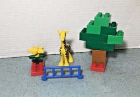 2011 LEGO DUPLO SET# 6136-MY FIRST ZOO 61Pcs 2FIGS  FREESTYLE  NO BOX