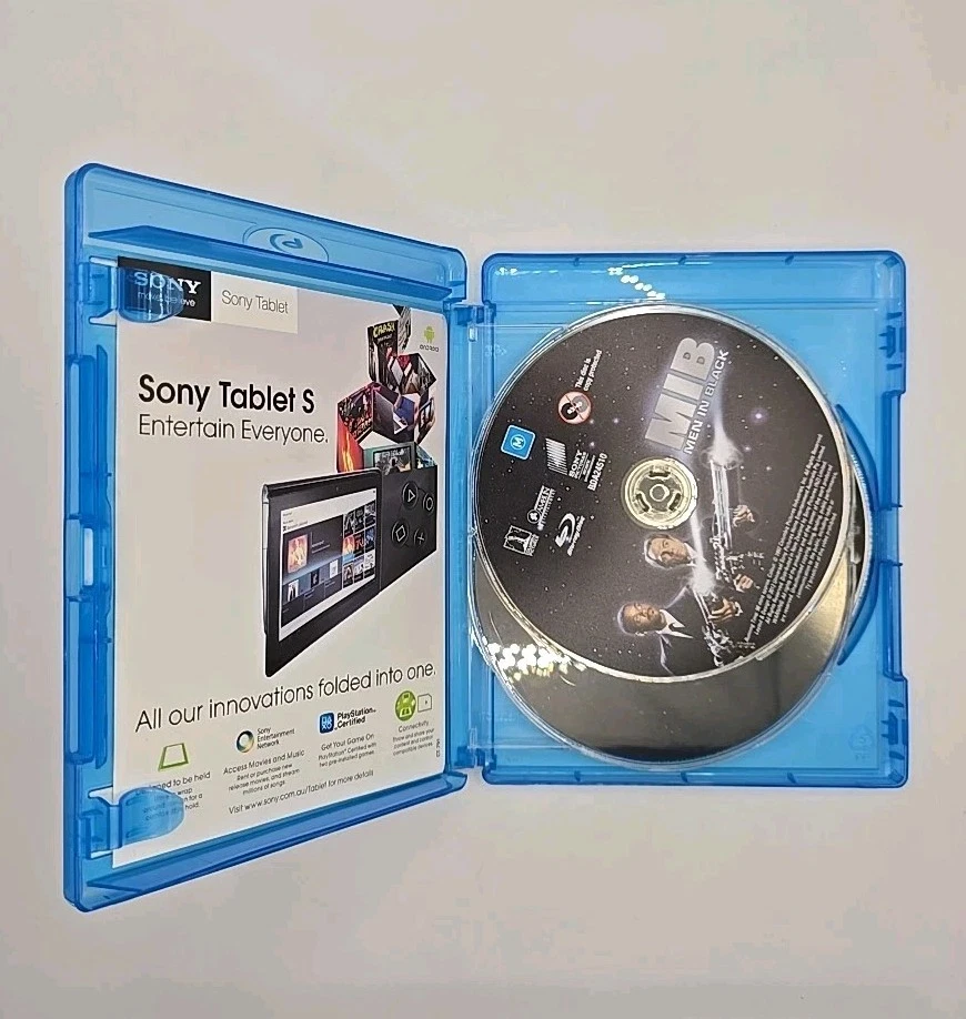 Men In Black 1 2 3 Trilogy Blu-ray Will Smith Tommy Lee Jones - Region Free - image 3 of 4