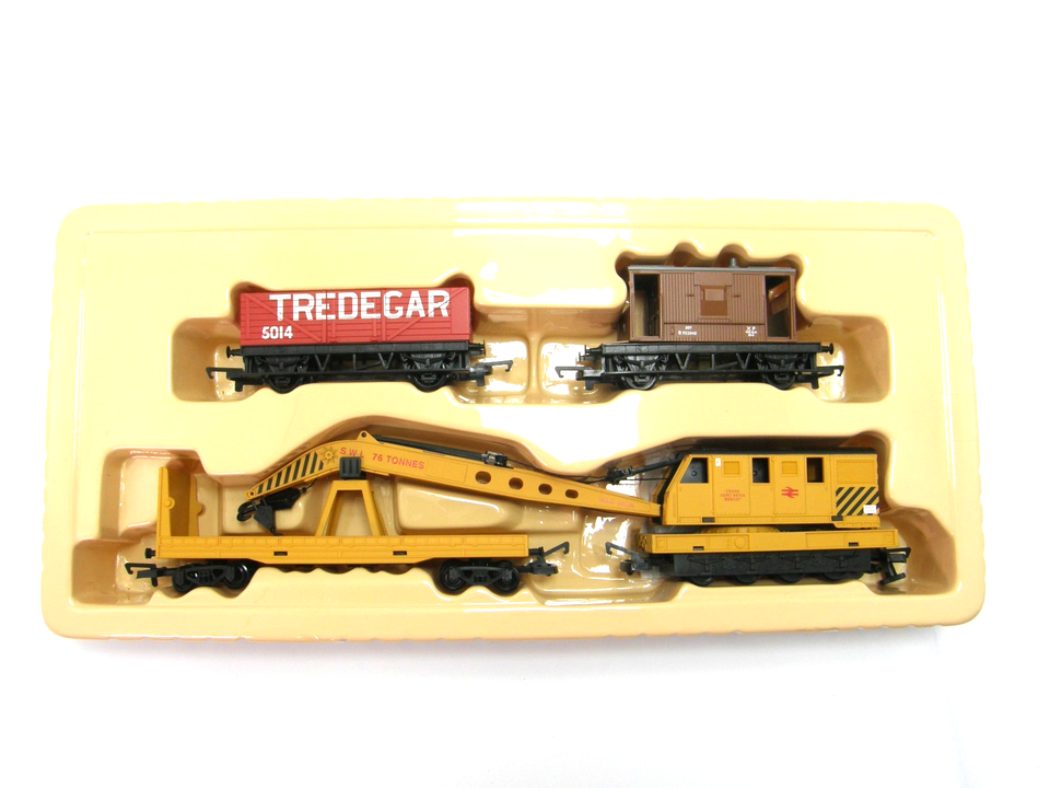 NEW Hornby R5014 Railroad Breakdown Pack Train Set OO Gauge Box Damaged ...