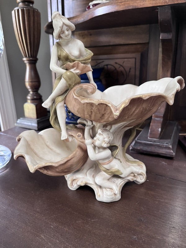 STUNNING LARGE ART NOUVEAU ROYAL DUX MAIDEN CHERUBS FIGURE SEASHELL ANTIQUE 9.5”