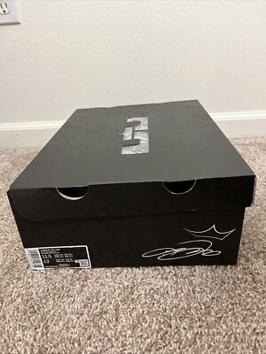 Nike LeBron 19 Low Shoes  display picture 1