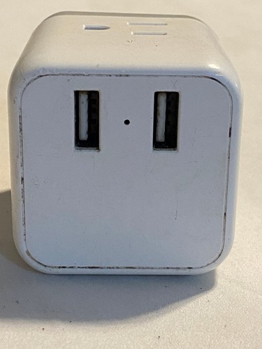 iLive Multi AC Outlet W/Dual USB Ports! 3/AC Outlets, 2/USB Ports - Picture 8 of 9