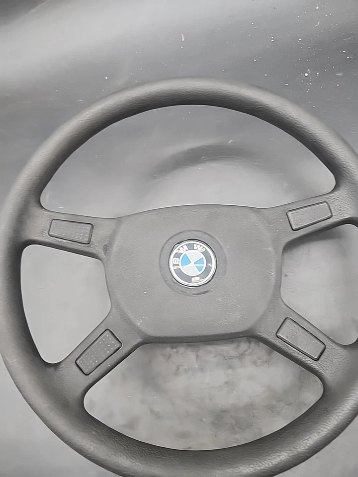 91K BMW E30 325i 325e 525i 528e 1984-1993 Steering Wheel 4 Spoke T8-339 — 第 3/4 张图片