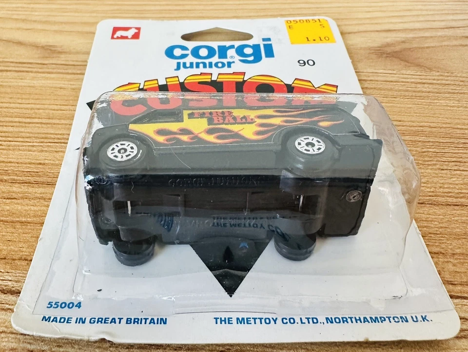 Vintage 1977 Corgi Junior Custom Van Fire Ball 1/64 Diecast/Plastic Chevrolet - Image 3 of 4