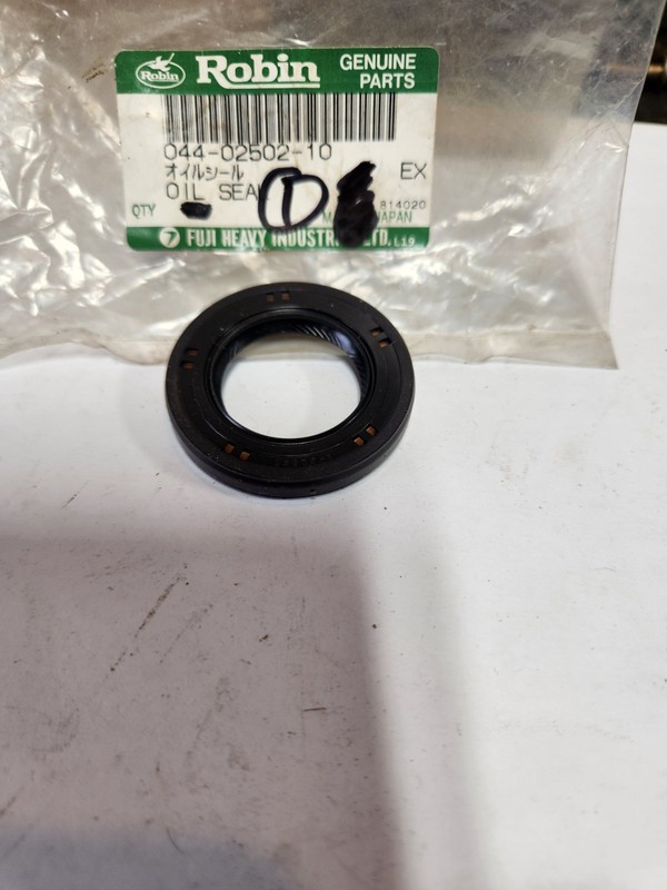 Subaru / Robin 044-02502-10 Oil Seal, NOS OEM Qty 1.