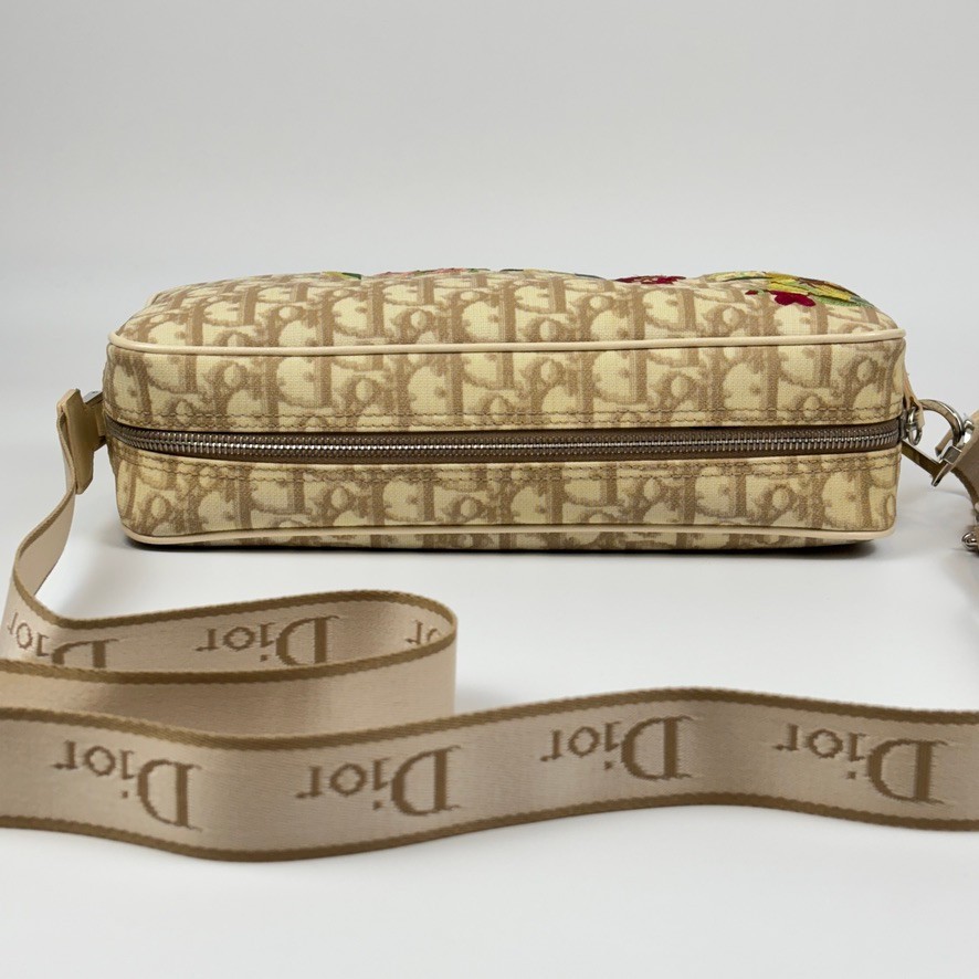Auth Christian Dior 2005 Trotter Flower Embroidered Shoulder Bag