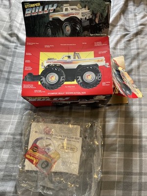 Vtg 80s Schaper TNT Stomper Bully Battery Chevy Monster Truck BOX