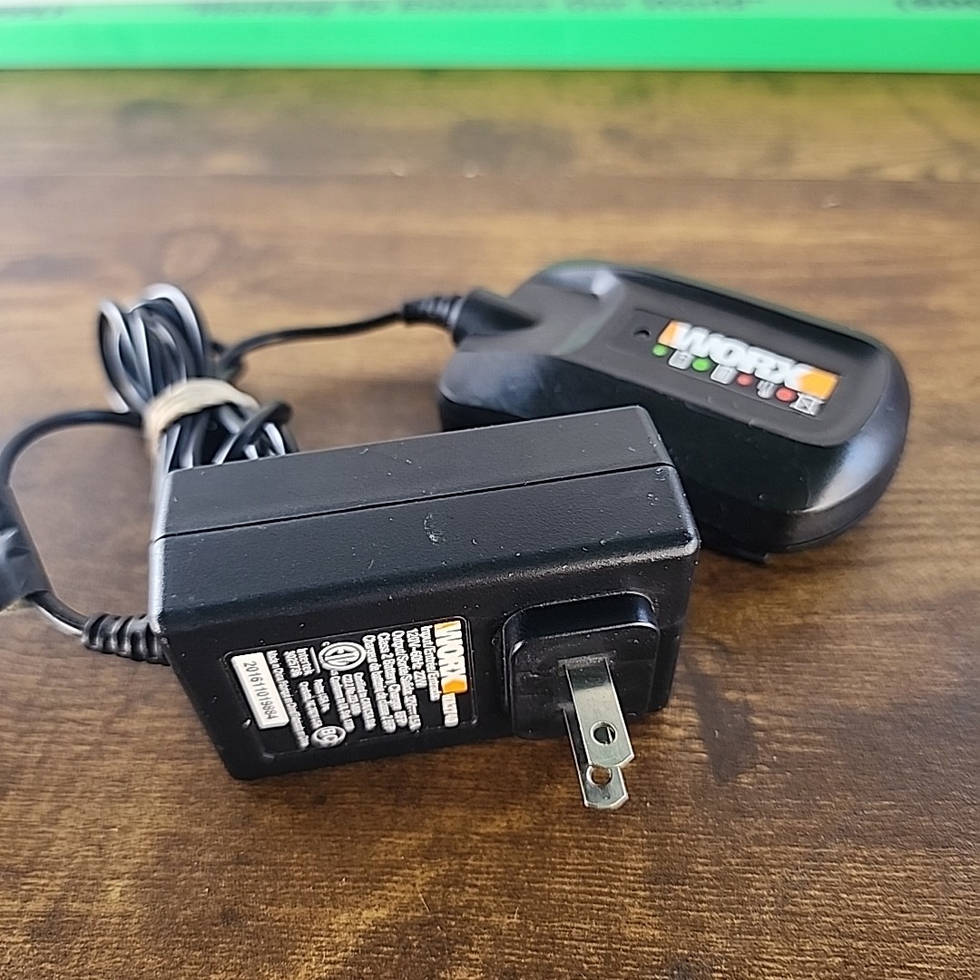 WORX 32V MAX 2.0Ah Lithium WA3537 Battery and WA3740 Charger Tested Working