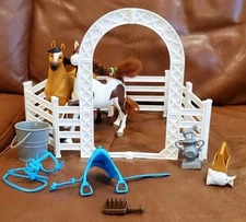 DWA LLC Just Play Horse Corral Playset 2019 Spirit Boomerang Horses Accessories 