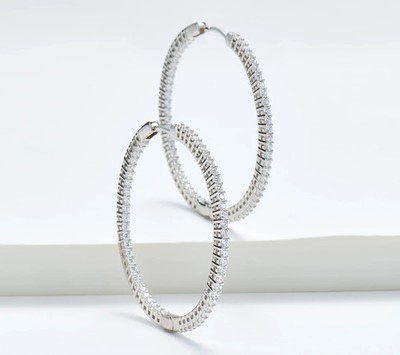 Diamonique silberfarbene Creolen rund geschnitten 1-1/2'' Inside Out