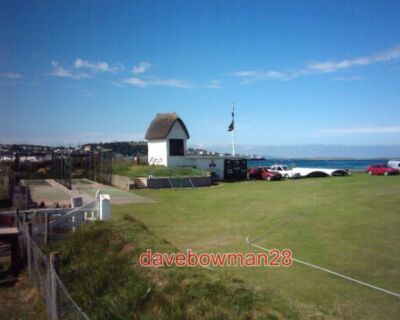 FOTO REETGEDECKTE PUNKTEHÜTTE INSTOW CRICKETCLUB WIE VIELE CRICKETPLÄTZE H