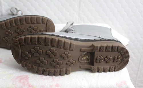 Reneeze *NEW* Women's 10 Silver Combat Lace Up Boots - Picture 7 of 7