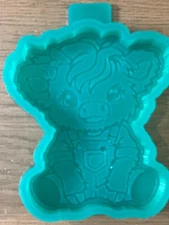 Highland Cow in Overalls Silicone Freshie Mold – Cute Farm Animal Aroma Bead Mol