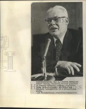 1961 Press Photo Robert Paxton testifies at Senate Antitrust subcommittee