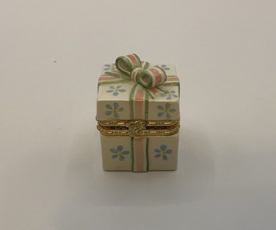 Vintage  Between Friends  Mud Pie Trinket Box Gift
